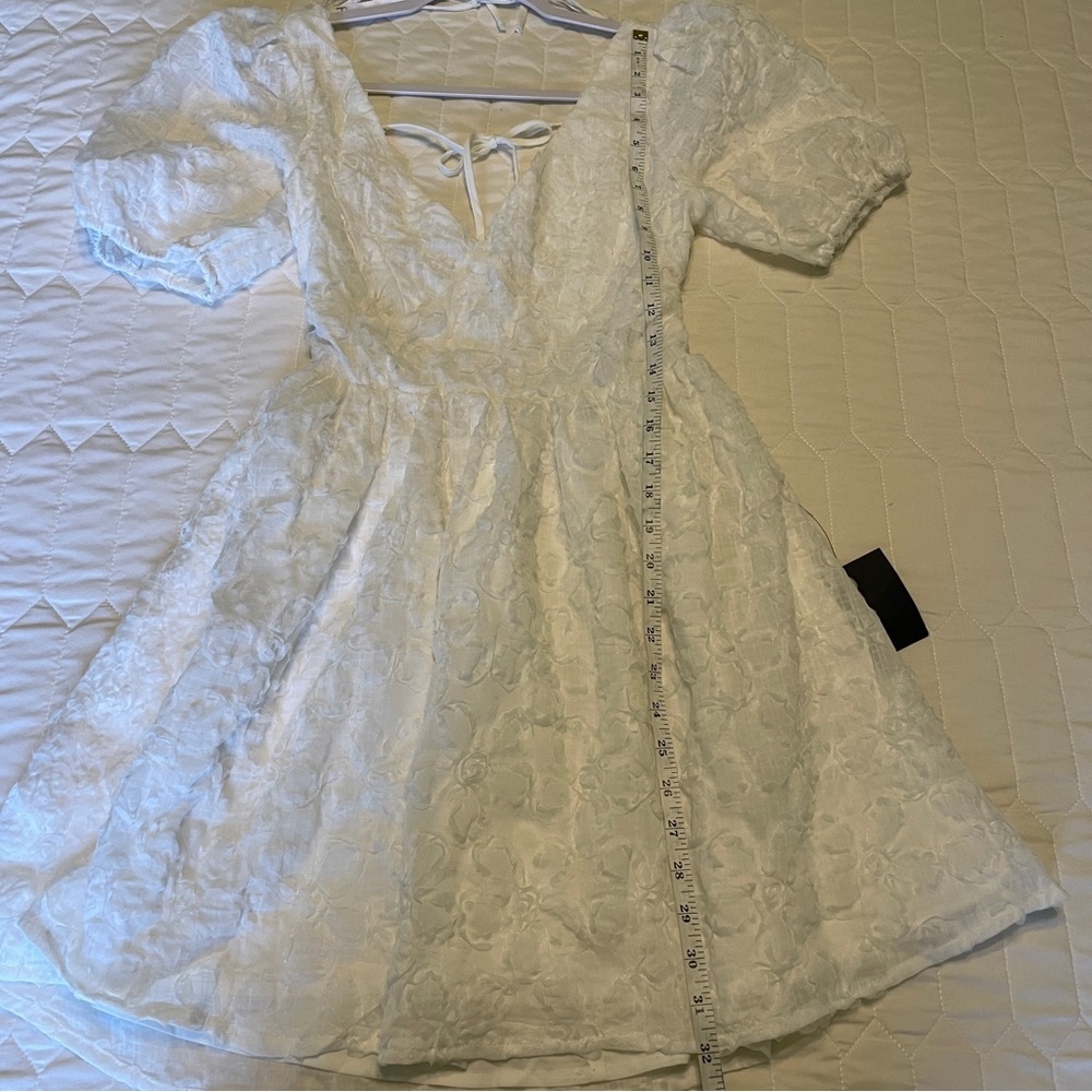 Lulus Adorable Arrival White Backless Floral Applique
Mini Dress Small - Picture 9 of 10